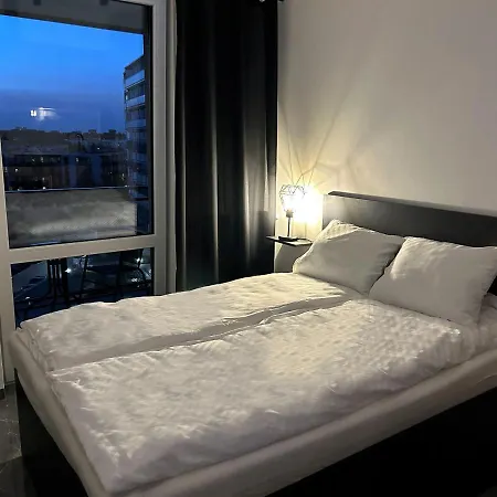 33 Modern Apartmán Varšava